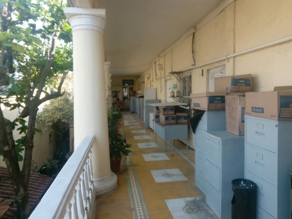 Archivos en el pasillo del Centro INAH Veracruz