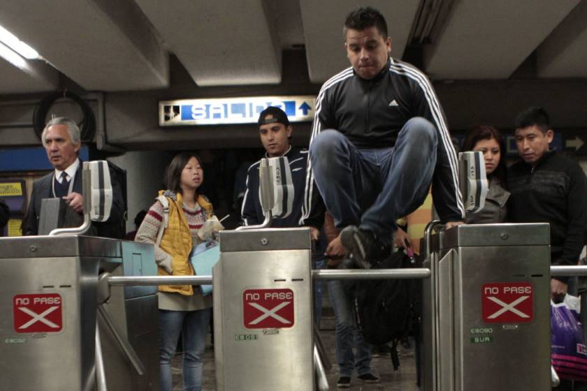 Metro_estacionBellasArtes_movilidad