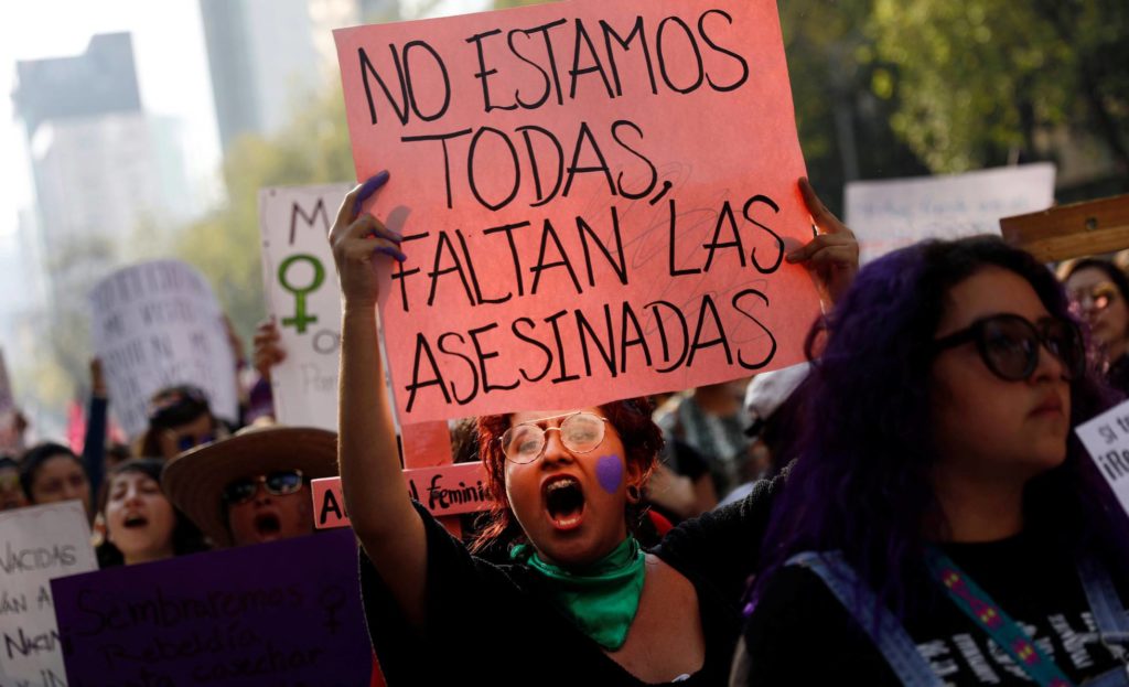 Quienes deberían de decir ¨ ya chole ¨ son las millones de mujeres han sufrido de violencia, ¨ ya basta ¨ deberían de decir las mujeres que salen con miedo a las calles ante la ineptitud de un gobierno en corregir sus políticas de seguridad, pero importa promover la imagen de un presidente, 